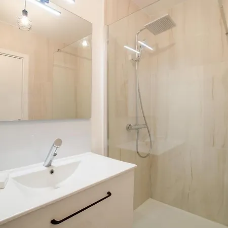 Bright 66m At 600m From The Center Of Apartment