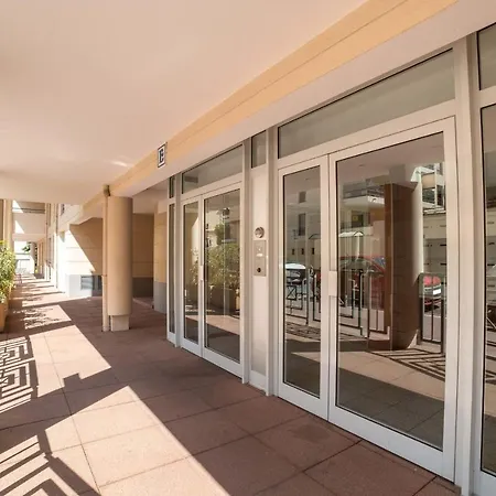 Apartment Bright 66m At 600m From The Center Of *